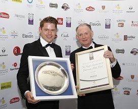 Dunraven Arms Wins Award Best Customer Service 2017