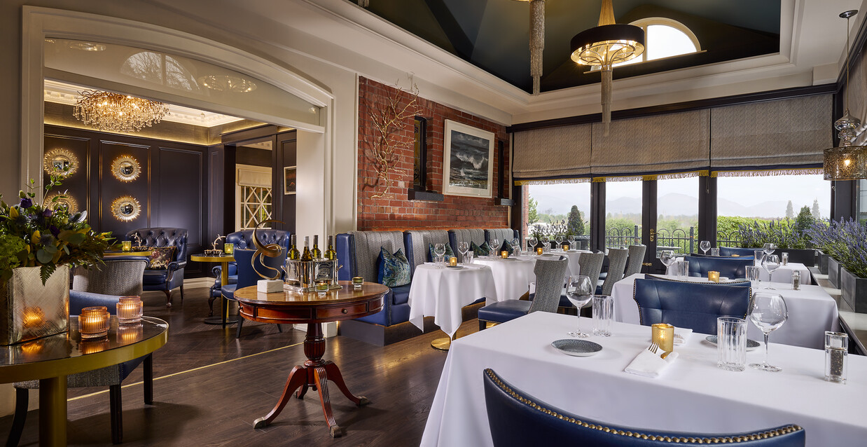 Wigg s Bar dining and beverages Randles Hotel