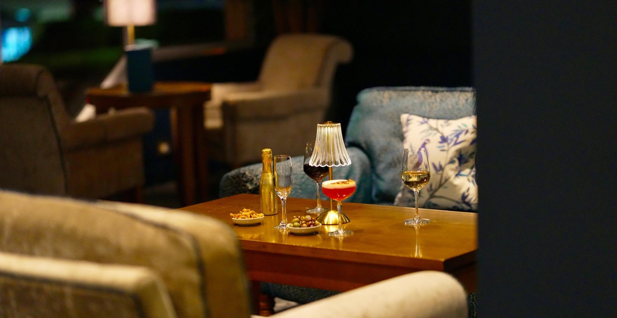 The Majestic Drinks in the lobby