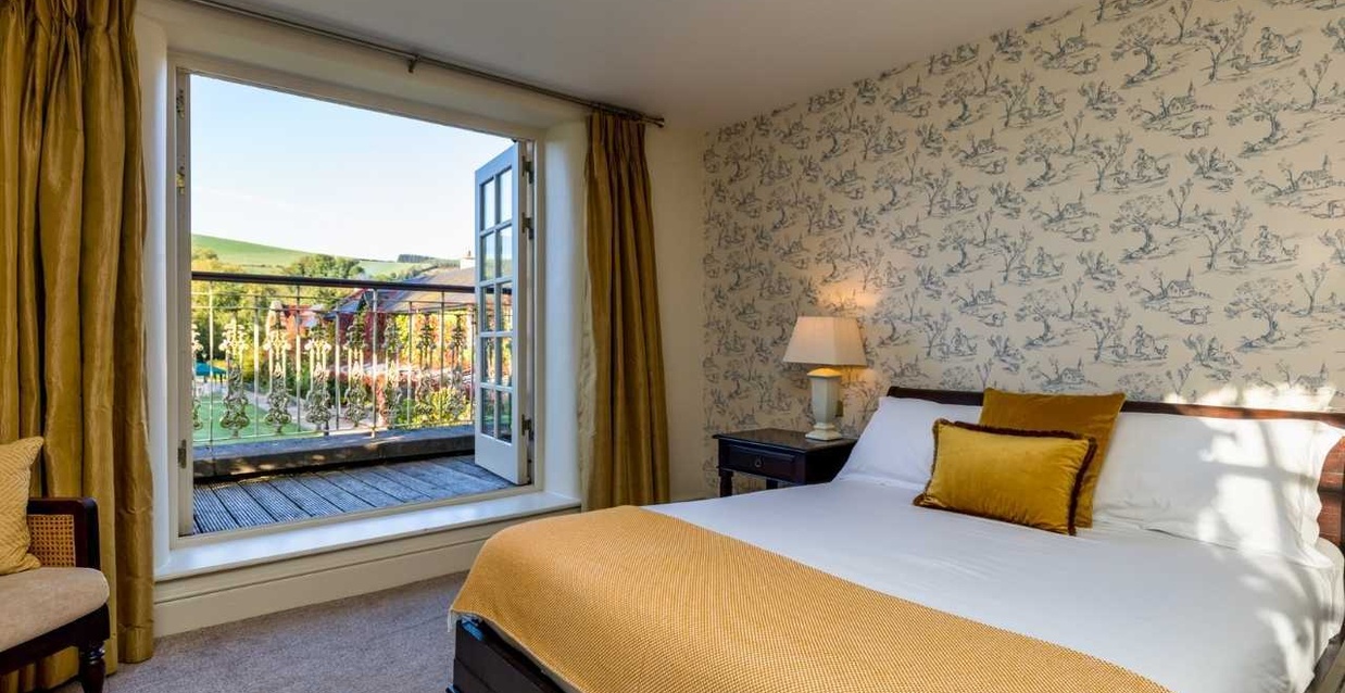 Brook Lodge Macreddin Village Country View Room 2