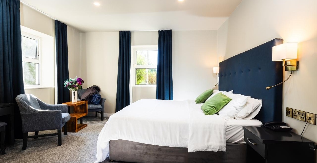 Caseys of Baltimore Double Room 2