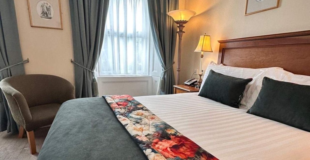 Headfort Arms Hotel Bedroom