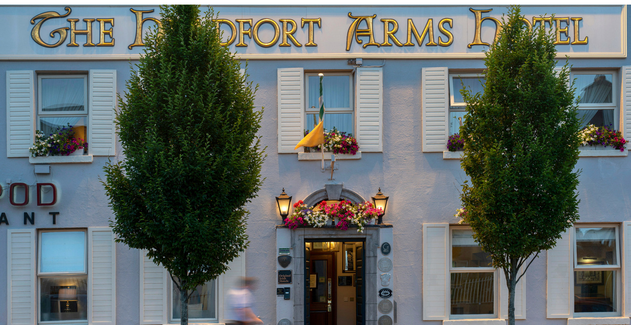 Headfort Arms Hotel Exterior
