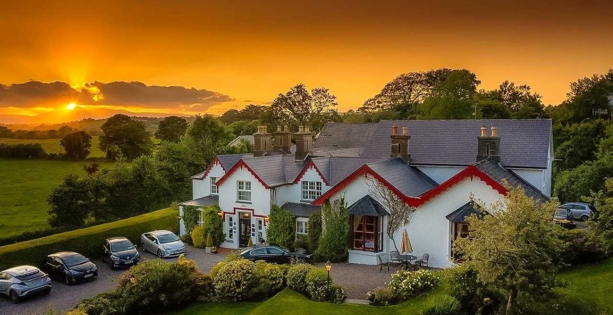 Killeen House Hotel Exterior Sunset