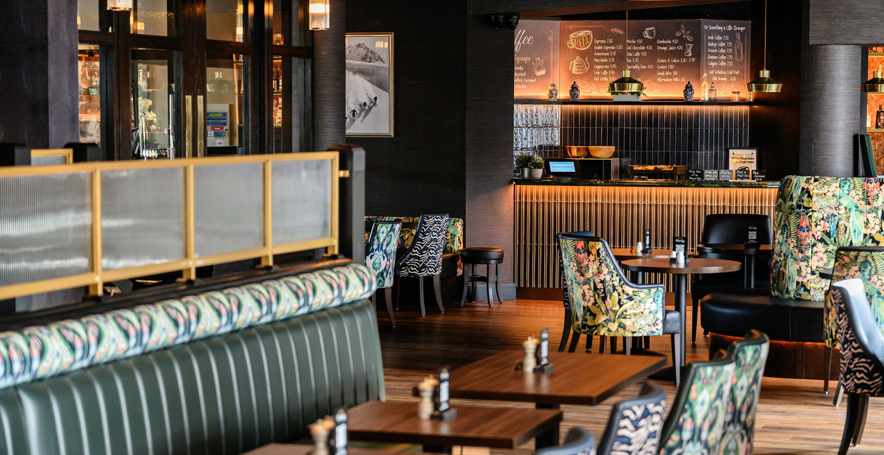 Newtown Park Hotel Bar 3