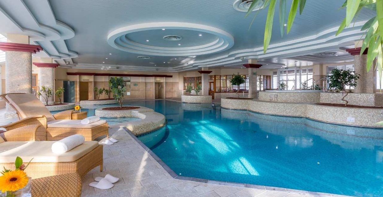 Slieve Russell Hotel Swimming Pool