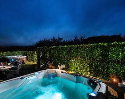 Outdoor Hot tubs