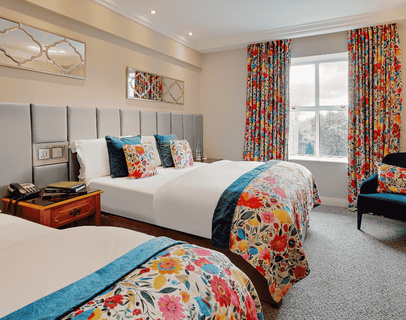 Corks Vienna Woods Hotel Twin Room