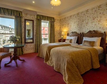 Arbutus Hotel Twin Room