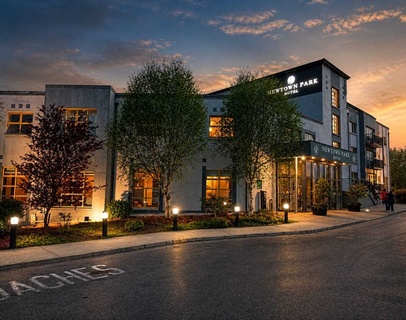 Newtown Park Hotel Exterior