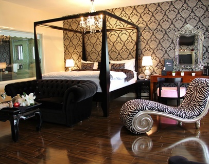 Talbot Noir Bedroom
