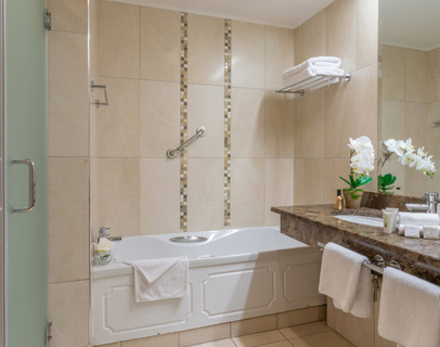 The Ardilaun Hotel Superior Bathroom