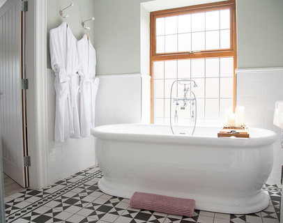 Charleston room freestanding bath